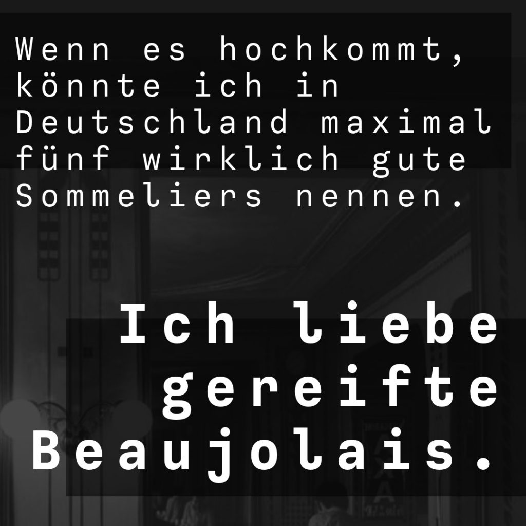 Weinexperte, Sommelier, Weinverkostung, Weinwissen, Weinblog, Weinmagazin, Weinliebhaber, Weinpodcast, Weinprobe, Weinreise, Weinjournalismus, Weinkultur, Weinszene, Weinbranche, Weinwirtschaft, Weinverkauf, Weingeschäft, Weingut, Weinherstellung, Weinproduktion, Winzer, Weinhändler, Weindegustation, Weinbewertung, Weinbeschreibung, Weinanalyse, Weinkritik, Weinsensorik, Weinverkostungsnotizen, Weinempfehlung, Weinführer, Weinkarte, Weintipps, Weinpreise, Weinbewertungen, Weinexpertenmeinung, Weinfachhandel, Weinauswahl, Weinkeller, Weinausbau, Weinreben, Weinbau, Terroir, Weinregion, Weinbaugebiet, Weinbauklima, Weinberge, Weinlese, Rebsorten, Weintrauben, Weißwein, Rotwein, Roséwein, Schaumwein, Sekt, Champagner, Naturwein, Bio-Wein, biodynamischer Wein, Orange Wine, Pet Nat, Süßwein, Dessertwein, Eiswein, Spätlese, Kabinett, Trockenbeerenauslese, Qualitätswein, Prädikatswein, Tafelwein, Landwein, Grand Cru, Premier Cru, Barrique, Holzfass, Edelstahltank, Weinlagerung, Weinreifung, Flaschenreifung, Dekantieren, Karaffieren, Weinservice, Weingläser, Weinzubehör, Weinzubehör kaufen, Weinlager, Weinshop, Online-Weinhandel, Weinbestellung, Weinempfehlungen, Weinpreise vergleichen, Weingeschenke, Weinpräsent, Weinveranstaltungen, Weinfestival, Weinmesse, Weinseminar, Weinprobe buchen, Online-Weinprobe, Virtuelle Weinprobe, Weinabend, Weinerlebnis, Wein & Speisen, Weinpairing, Foodpairing, Käse und Wein, Wein und Fleisch, Wein und Fisch, Veganer Wein, Vegetarische Weinbegleitung, Sommelier-Tipps, Weinlexikon, Weinwissen für Anfänger, Weinwissen für Fortgeschrittene, Wein online kaufen, Wein-Abo, Weinclub, Weinbar, Weinlokal, Weinrestaurant, Sternekoch und Wein, Gourmet-Wein, Luxuswein, Raritätenwein, Weinraritäten, Alte Weine, Weinlagerung zuhause, Weinkühlschrank, Weinsammlung, Wein als Investment, Weinauktionen, Weinpreise Entwicklung, Weintrends, Naturwein-Trend, Nachhaltiger Wein, Faire Weine, Low Intervention Wine, Wein Podcast, Wein-Influencer, Weinblogger, Weinkritiker, Weinbewertungen online, Weinvergleich, Weinmarketing, Weinbranding, Weinhandel digital, Direktimport Wein, Exklusive Weine, Boutique-Wein, Familienweingut, Weingüter Deutschland, Weingüter Frankreich, Weingüter Italien, Weingüter Spanien, Weingüter Österreich, Weingüter Portugal, Weingüter Kalifornien, Weingüter Australien, Weingüter Südafrika, Weinregion Bordeaux, Weinregion Burgund, Weinregion Toskana, Weinregion Rioja, Weinregion Mosel, Weinregion Rheingau, Weinregion Pfalz, Weinregion Wachau, Weinregion Mendoza, Weinregion Napa Valley, Weinregion Barossa Valley, Weinregion Stellenbosch, Weinregion Champagne, Weinregion Loire, Weinregion Chianti, Weinregion Priorat, Weinregion Douro, Weinregion Oregon, Weinregion Washington State, Weinregion Neuseeland, Spitzenweine, Fine Wine, Kultweine, Prestige-Weine, Weinspekulation, Weinrecht, Weinetikett, Weinflasche, Korken oder Schraubverschluss, Weinlagerkapazität, Weintemperatur, Serviertemperatur, Weinbelüftung, Weinoxidation, Weinchemie, Weinbiologie, Weinaromen, Weinaromatik, Geschmackskategorien Wein, Weinprofil, Weinsäure, Weintannin, Restzucker, Alkoholgehalt Wein, Schwefel im Wein, Sulfite im Wein, Weinfehler, korkiger Wein, Weinkristalle, Depot im Wein, Wein trübe, Wein dekantieren ja oder nein, Weingenuss, Weinphilosophie, Weinpassion.