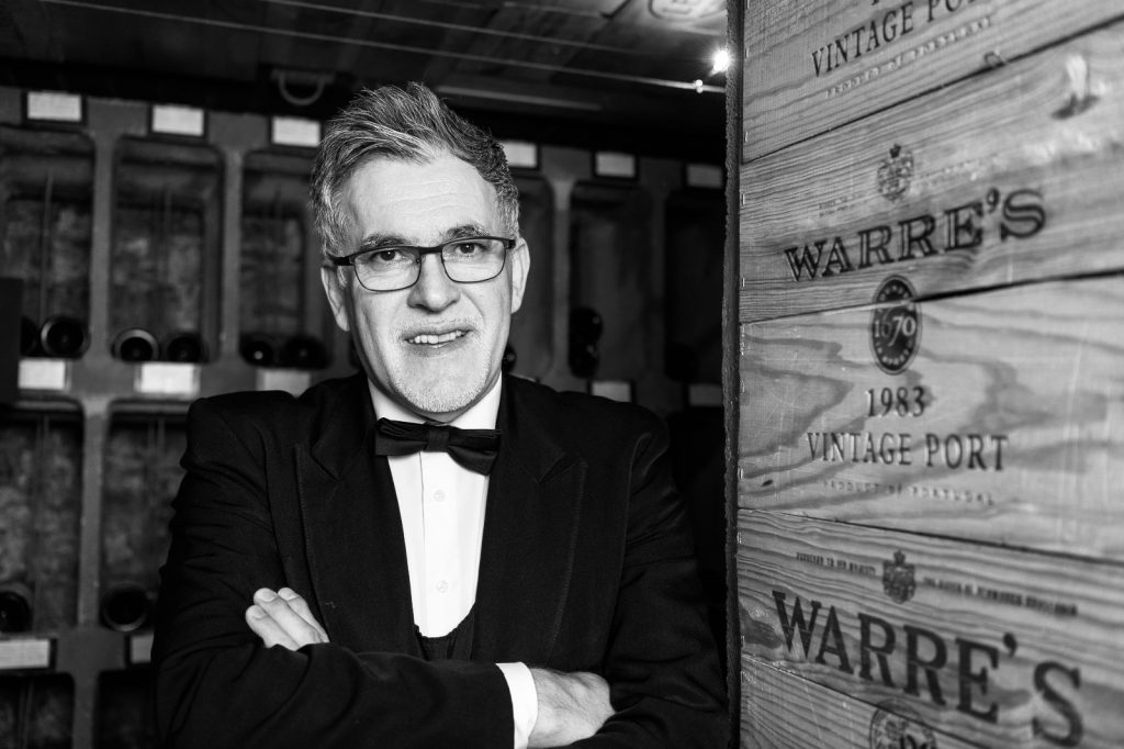 wein, weinsorte, rotwein, weißwein, roséwein, weingut, sommelier, sommellerie, weinprobe, weinverkostung, weinbewertung, weinwissen, weinbeschreibung, weincharakter, weinaromen, weinempfehlung, weinberatung, weintipp, weinpairing, foodpairing, weinbegleitung, wein und essen, wein zum fisch, wein zum steak, wein zu käse, wein zu pasta, wein zum dessert, weinmenü, fine dining, gastronomie, restaurantwein, haubenrestaurant, michelin, delice stuttgart, weinliste, weinkarte, weinauswahl, servicekultur, servicekunst, gastgeber, sommelierschule, sommelierschein, sommelierschulung, sensorik, weinsensorik, aromarad, geschmacksprofil, terroir, weinbau, weinrebe, rebsorte, weinberg, weinregion, herkunft, weinland, weinbaugebiet, deutschlandwein, italienwein, französischer wein, spanischer wein, österreichwein, schweizer wein, südafrika wein, kalifornien wein, napa valley, bordeaux, burgund, chianti, rioja, ribera del duero, moselwein, pfalzwein, rheingau, rheinhessen, frankenwein, badenwein, sachsenwein, saale-unstrut, elsasswein, piemontwein, barolo, barbaresco, brunello, amarone, valpolicella, prosecco, franciacorta, champagne, cremants, sekt, deutscher sekt, schaumwein, stillwein, natural wine, orange wine, biodynamischer wein, biowein, veganer wein, nachhaltiger wein, weinherstellung, kelterung, gärung, malolaktische gärung, ausbau, barrique, holzfass, edelstahltank, flaschenreife, dekantieren, karaffieren, weinservice, trinktemperatur, weinglas, zieher vision, zieher glass, burgunderglas, rieslingglas, universalglas, rotweinglas, weißweinglas, glasform, aromaentfaltung, glasempfehlung, weinlagerung, weinkeller, weinklimaschrank, weintemperierung, korken, schraubverschluss, naturkork, glasverschluss, korkfehler, oxidation, belüftung, sediment, depot, weinflecken, weinstein, weinfehler, schwefel, säure, restzucker, trocken, halbtrocken, feinherb, lieblich, süßwein, dessertwein, eiswein, beerenauslese, trockenbeerenauslese, spätlese, auslese, kabinett, pradikatswein, qualitätswein, tafelwein, landwein, weingesetz, appellation, docg, aoc, d.o., vdp, grosses gewächs, erste lage, weinbewertungssystem, parker punkte, falstaff punkte, vinum, wein plus, tasting note, verkostungsnotiz, farbe, bukett, duft, mundgefühl, struktur, körper, tannin, abgang, länge, komplexität, balance, mineralität, frucht, würze, florale noten, kräuter, vanille, toast, mokka, leder, erde, stein, graphite, salz, kalk, kirsche, pflaume, himbeere, brombeere, apfel, birne, zitrus, limette, grapefruit, ananas, mango, pfirsich, marille, honig, haselnuss, mandel, butter, karamell, rauch, pfeffer, balsamico, eukalyptus, menthol, kräuterwürze, kräuterduft, rosennote, veilchen, lavendel, wacholder, muskat, zimt, nelke, kumin, schokolade, kaffeebohne, toastbrot, hefe, brioche, kreide, mineralisch, floral, würzig, fruchtig, elegant, kräftig, rund, harmonisch, frisch, kühl, linear, lang, dicht, filigran, stoffig, samtig, cremig, lebendig, fein, komplex, tief, delikat, zart, salzig, kalkig, rauchig, reif, jugendlich, balanciert, animierend, expressiv, subtil, konzentriert, trinkreif, lagerfähig, jahrgang, jahrgangstiefe, jahrgangsvergleich, klimawandel, hitzejahrgang, weinqualität, erntezeitpunkt, handlese, selektion, weinlese, mostgewicht, oechsle, weinsäure, weinzucker, weinalkohol, alkoholgehalt, restzuckeranalyse, ph-wert, schwefelung, filtrierung, unfiltriert, weinbereitung, cuvée, reinsortig, assemblage, blend, fassprobe, bottling, degorgieren, dégorgement, dosage, brut, extra brut, sec, demi sec, doux, reserve, vintage, non vintage, jahrgangssekt, prestige cuvée, grand cru, premier cru, village, cru classé, estate, domaine, tenuta, bodega, château, weingutsführung, weinverkauf, weinhandlung, onlineweinhandel, weinshop, vinothek, weinmesse, weinevent, weinfestival, weingala, weinreise, weintourismus, tasting flight, masterclass, sommelierschule, weinakademie, weinseminar, sensoriktraining, degustation, blindverkostung, vergleichsprobe, horizontale verkostung, vertikale verkostung, weinbeschreibung schreiben, tasting note vorlage, aroma erkennen, wein bewerten, wein empfehlen, best wine germany, best sommeliers, deutscher sommelierverband, wset, court of master sommeliers, weinexperte, weinkritiker, weinjournalismus, weinblog, weinpodcast, weinmagazin, weinwissen online, gastrokultur, kulinarik, gourmet, fine dining szene, sterneküche, haubenküche, pairing idee, menübegleitung, amuse bouche, wein zum käse, wein zum dessert, aperitif, digestif, wein und sake, sakepairing, champagnerpairing, rosétrends, naturalwine trend, orange wine trend, zero dosage, low intervention, slow wine, nachhaltigkeit im weinbau, regenerative weinwirtschaft, biodynamik, demeter, ecovin, fair’n green, klimaneutraler wein, co2 bilanz wein, glas vs bag in box, wein innovation, alkoholfreier wein, entalkoholisierter wein, wein ohne alkohol, wein mit wenig alkohol, leichte weine, sommerwein, winterwein, festtagswein, weihnachtswein, osterwein, grillwein, terrassewein, picknickwein, aperitifwein, brunchwein, valentinstag wein, muttertag wein, geschenkwein, weingeschenk, firmengeschenk, personalisiertes etikett, flaschenetikett, etikettendesign, korkenzieher, sommeliermesser, dekantierkaraffe, weinausgießer, weinthermometer, flaschenverschluss, weinaccessoires, weinreinigung, glasreinigung, weinglaspolitur, weingläser kaufen, zieher gläser, zieher vision balance, zieher vision intense, zieher vision fresh, zieher vision straight, zieher vision graceful, zieher vision rich, zieher vision delicate, glastest, aromaentwicklung, gläservergleich, weinservice im restaurant, serviceprotokoll, mise en place wein, gastansprache, storytelling am tisch, weinphilosophie, emotion im service, gastzufriedenheit, feinsinn, wein und kultur, wein und kunst, wein und musik, wein und literatur, wein und reisen, weinregion italien, weinregion frankreich, weinregion deutschland, region stuttgart, wein aus württemberg, neckartal wein, remstal, heilbronner weinstraße, wein aus der pfalz, wein aus baden, wein aus franken, wein aus der mosel, rheingau riesling, pfälzer chardonnay, deutscher pinot noir, spätburgunder, grauburgunder, weissburgunder, silvaner, riesling, sauvignon blanc, muskateller, scheurebe, gewürztraminer, chardonnay, pinot blanc, pinot gris, pinot noir, nebbiolo, sangiovese, tempranillo, cabernet sauvignon, merlot, syrah, grenache, carignan, malbec, zinfandel, shiraz, touriga nacional, albariño, vermentino, verdejo, grüner veltliner, blaufränkisch, zweigelt, saint laurent, tannat, barbera, dolcetto, aglianico, nero d’avola, cortese, garganega, viognier, marsanne, roussanne, chenin blanc, rieslaner, muscadet, viura, clairette, semillon, weintrend, sommelierszene, weinkultur deutschland, europäische weinkultur, neue weinwelt, alte welt wein, moderne weininterpretation, weinphilosophie, serviceleidenschaft, gastgeberschaft, sinneswahrnehmung, geschmackstraining, feine aromatik, elegance im glas, balance im wein, weincharme, weinleidenschaft, genusskultur, lebensfreude, genussmoment, stilvoll trinken, wein erleben, wein entdecken, wein verstehen, wein teilen, wein genießen, wein erleben podcast, sommelier interview, evangelos pattas, delice restaurant, stuttgart fine dining, silvio nitzsche podcast, sommeliers erzählen, weinwissen teilen, deutsche sommellerie, weinleidenschaft deutschland, kultur des genusses, wein und leben, kunst des servierens, stille eleganz, wein als beziehung, genuss im glas, handwerk im service, achtsamkeit im wein, feine noten, große momente, leben mit wein, service und seele, wein als sprache, die kunst des pairings.