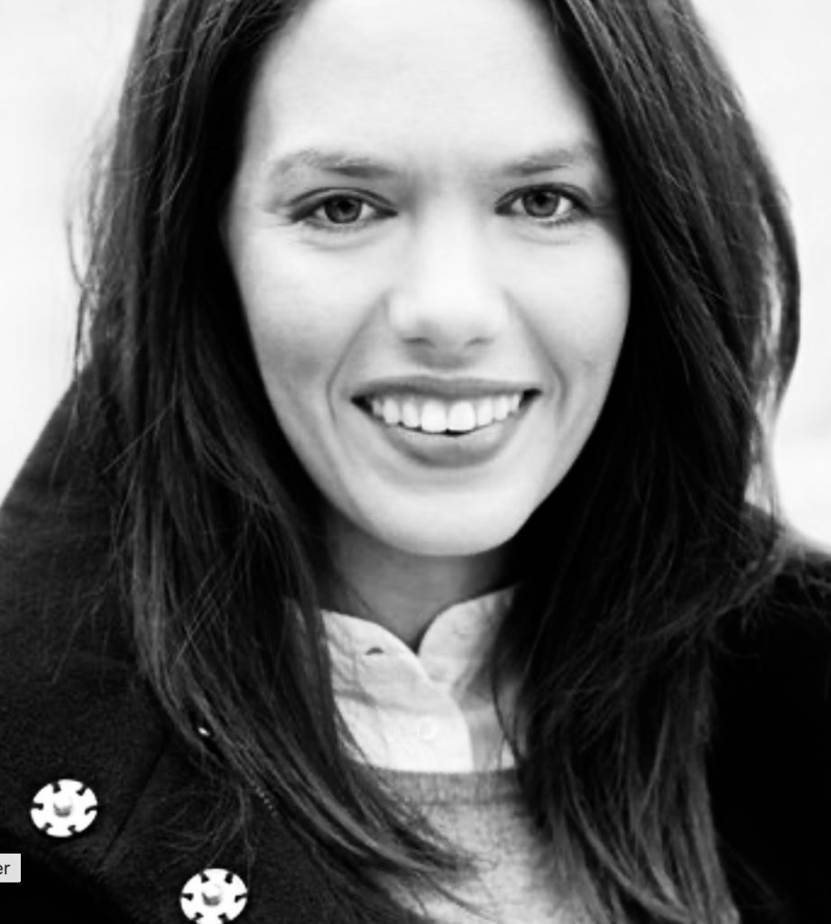 wein, weinsorte, rotwein, weißwein, roséwein, weingut, sommelier, sommellerie, weinprobe, weinverkostung, weinbewertung, weinwissen, weinbeschreibung, weincharakter, weinaromen, weinempfehlung, weinberatung, weintipp, weinpairing, foodpairing, weinbegleitung, wein und essen, wein zum fisch, wein zum steak, wein zu käse, wein zu pasta, wein zum dessert, weinmenü, fine dining, gastronomie, restaurantwein, haubenrestaurant, michelin, delice stuttgart, weinliste, weinkarte, weinauswahl, servicekultur, servicekunst, gastgeber, sommelierschule, sommelierschein, sommelierschulung, sensorik, weinsensorik, aromarad, geschmacksprofil, terroir, weinbau, weinrebe, rebsorte, weinberg, weinregion, herkunft, weinland, weinbaugebiet, deutschlandwein, italienwein, französischer wein, spanischer wein, österreichwein, schweizer wein, südafrika wein, kalifornien wein, napa valley, bordeaux, burgund, chianti, rioja, ribera del duero, moselwein, pfalzwein, rheingau, rheinhessen, frankenwein, badenwein, sachsenwein, saale-unstrut, elsasswein, piemontwein, barolo, barbaresco, brunello, amarone, valpolicella, prosecco, franciacorta, champagne, cremants, sekt, deutscher sekt, schaumwein, stillwein, natural wine, orange wine, biodynamischer wein, biowein, veganer wein, nachhaltiger wein, weinherstellung, kelterung, gärung, malolaktische gärung, ausbau, barrique, holzfass, edelstahltank, flaschenreife, dekantieren, karaffieren, weinservice, trinktemperatur, weinglas, zieher vision, zieher glass, burgunderglas, rieslingglas, universalglas, rotweinglas, weißweinglas, glasform, aromaentfaltung, glasempfehlung, weinlagerung, weinkeller, weinklimaschrank, weintemperierung, korken, schraubverschluss, naturkork, glasverschluss, korkfehler, oxidation, belüftung, sediment, depot, weinflecken, weinstein, weinfehler, schwefel, säure, restzucker, trocken, halbtrocken, feinherb, lieblich, süßwein, dessertwein, eiswein, beerenauslese, trockenbeerenauslese, spätlese, auslese, kabinett, pradikatswein, qualitätswein, tafelwein, landwein, weingesetz, appellation, docg, aoc, d.o., vdp, grosses gewächs, erste lage, weinbewertungssystem, parker punkte, falstaff punkte, vinum, wein plus, tasting note, verkostungsnotiz, farbe, bukett, duft, mundgefühl, struktur, körper, tannin, abgang, länge, komplexität, balance, mineralität, frucht, würze, florale noten, kräuter, vanille, toast, mokka, leder, erde, stein, graphite, salz, kalk, kirsche, pflaume, himbeere, brombeere, apfel, birne, zitrus, limette, grapefruit, ananas, mango, pfirsich, marille, honig, haselnuss, mandel, butter, karamell, rauch, pfeffer, balsamico, eukalyptus, menthol, kräuterwürze, kräuterduft, rosennote, veilchen, lavendel, wacholder, muskat, zimt, nelke, kumin, schokolade, kaffeebohne, toastbrot, hefe, brioche, kreide, mineralisch, floral, würzig, fruchtig, elegant, kräftig, rund, harmonisch, frisch, kühl, linear, lang, dicht, filigran, stoffig, samtig, cremig, lebendig, fein, komplex, tief, delikat, zart, salzig, kalkig, rauchig, reif, jugendlich, balanciert, animierend, expressiv, subtil, konzentriert, trinkreif, lagerfähig, jahrgang, jahrgangstiefe, jahrgangsvergleich, klimawandel, hitzejahrgang, weinqualität, erntezeitpunkt, handlese, selektion, weinlese, mostgewicht, oechsle, weinsäure, weinzucker, weinalkohol, alkoholgehalt, restzuckeranalyse, ph-wert, schwefelung, filtrierung, unfiltriert, weinbereitung, cuvée, reinsortig, assemblage, blend, fassprobe, bottling, degorgieren, dégorgement, dosage, brut, extra brut, sec, demi sec, doux, reserve, vintage, non vintage, jahrgangssekt, prestige cuvée, grand cru, premier cru, village, cru classé, estate, domaine, tenuta, bodega, château, weingutsführung, weinverkauf, weinhandlung, onlineweinhandel, weinshop, vinothek, weinmesse, weinevent, weinfestival, weingala, weinreise, weintourismus, tasting flight, masterclass, sommelierschule, weinakademie, weinseminar, sensoriktraining, degustation, blindverkostung, vergleichsprobe, horizontale verkostung, vertikale verkostung, weinbeschreibung schreiben, tasting note vorlage, aroma erkennen, wein bewerten, wein empfehlen, best wine germany, best sommeliers, deutscher sommelierverband, wset, court of master sommeliers, weinexperte, weinkritiker, weinjournalismus, weinblog, weinpodcast, weinmagazin, weinwissen online, gastrokultur, kulinarik, gourmet, fine dining szene, sterneküche, haubenküche, pairing idee, menübegleitung, amuse bouche, wein zum käse, wein zum dessert, aperitif, digestif, wein und sake, sakepairing, champagnerpairing, rosétrends, naturalwine trend, orange wine trend, zero dosage, low intervention, slow wine, nachhaltigkeit im weinbau, regenerative weinwirtschaft, biodynamik, demeter, ecovin, fair’n green, klimaneutraler wein, co2 bilanz wein, glas vs bag in box, wein innovation, alkoholfreier wein, entalkoholisierter wein, wein ohne alkohol, wein mit wenig alkohol, leichte weine, sommerwein, winterwein, festtagswein, weihnachtswein, osterwein, grillwein, terrassewein, picknickwein, aperitifwein, brunchwein, valentinstag wein, muttertag wein, geschenkwein, weingeschenk, firmengeschenk, personalisiertes etikett, flaschenetikett, etikettendesign, korkenzieher, sommeliermesser, dekantierkaraffe, weinausgießer, weinthermometer, flaschenverschluss, weinaccessoires, weinreinigung, glasreinigung, weinglaspolitur, weingläser kaufen, zieher gläser, zieher vision balance, zieher vision intense, zieher vision fresh, zieher vision straight, zieher vision graceful, zieher vision rich, zieher vision delicate, glastest, aromaentwicklung, gläservergleich, weinservice im restaurant, serviceprotokoll, mise en place wein, gastansprache, storytelling am tisch, weinphilosophie, emotion im service, gastzufriedenheit, feinsinn, wein und kultur, wein und kunst, wein und musik, wein und literatur, wein und reisen, weinregion italien, weinregion frankreich, weinregion deutschland, region stuttgart, wein aus württemberg, neckartal wein, remstal, heilbronner weinstraße, wein aus der pfalz, wein aus baden, wein aus franken, wein aus der mosel, rheingau riesling, pfälzer chardonnay, deutscher pinot noir, spätburgunder, grauburgunder, weissburgunder, silvaner, riesling, sauvignon blanc, muskateller, scheurebe, gewürztraminer, chardonnay, pinot blanc, pinot gris, pinot noir, nebbiolo, sangiovese, tempranillo, cabernet sauvignon, merlot, syrah, grenache, carignan, malbec, zinfandel, shiraz, touriga nacional, albariño, vermentino, verdejo, grüner veltliner, blaufränkisch, zweigelt, saint laurent, tannat, barbera, dolcetto, aglianico, nero d’avola, cortese, garganega, viognier, marsanne, roussanne, chenin blanc, rieslaner, muscadet, viura, clairette, semillon, weintrend, sommelierszene, weinkultur deutschland, europäische weinkultur, neue weinwelt, alte welt wein, moderne weininterpretation, weinphilosophie, serviceleidenschaft, gastgeberschaft, sinneswahrnehmung, geschmackstraining, feine aromatik, elegance im glas, balance im wein, weincharme, weinleidenschaft, genusskultur, lebensfreude, genussmoment, stilvoll trinken, wein erleben, wein entdecken, wein verstehen, wein teilen, wein genießen, wein erleben podcast, sommelier interview, evangelos pattas, delice restaurant, stuttgart fine dining, silvio nitzsche podcast, sommeliers erzählen, weinwissen teilen, deutsche sommellerie, weinleidenschaft deutschland, kultur des genusses, wein und leben, kunst des servierens, stille eleganz, wein als beziehung, genuss im glas, handwerk im service, achtsamkeit im wein, feine noten, große momente, leben mit wein, service und seele, wein als sprache, die kunst des pairings.