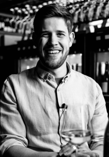wein, weinsorte, rotwein, weißwein, roséwein, weingut, sommelier, sommellerie, weinprobe, weinverkostung, weinbewertung, weinwissen, weinbeschreibung, weincharakter, weinaromen, weinempfehlung, weinberatung, weintipp, weinpairing, foodpairing, weinbegleitung, wein und essen, wein zum fisch, wein zum steak, wein zu käse, wein zu pasta, wein zum dessert, weinmenü, fine dining, gastronomie, restaurantwein, haubenrestaurant, michelin, delice stuttgart, weinliste, weinkarte, weinauswahl, servicekultur, servicekunst, gastgeber, sommelierschule, sommelierschein, sommelierschulung, sensorik, weinsensorik, aromarad, geschmacksprofil, terroir, weinbau, weinrebe, rebsorte, weinberg, weinregion, herkunft, weinland, weinbaugebiet, deutschlandwein, italienwein, französischer wein, spanischer wein, österreichwein, schweizer wein, südafrika wein, kalifornien wein, napa valley, bordeaux, burgund, chianti, rioja, ribera del duero, moselwein, pfalzwein, rheingau, rheinhessen, frankenwein, badenwein, sachsenwein, saale-unstrut, elsasswein, piemontwein, barolo, barbaresco, brunello, amarone, valpolicella, prosecco, franciacorta, champagne, cremants, sekt, deutscher sekt, schaumwein, stillwein, natural wine, orange wine, biodynamischer wein, biowein, veganer wein, nachhaltiger wein, weinherstellung, kelterung, gärung, malolaktische gärung, ausbau, barrique, holzfass, edelstahltank, flaschenreife, dekantieren, karaffieren, weinservice, trinktemperatur, weinglas, zieher vision, zieher glass, burgunderglas, rieslingglas, universalglas, rotweinglas, weißweinglas, glasform, aromaentfaltung, glasempfehlung, weinlagerung, weinkeller, weinklimaschrank, weintemperierung, korken, schraubverschluss, naturkork, glasverschluss, korkfehler, oxidation, belüftung, sediment, depot, weinflecken, weinstein, weinfehler, schwefel, säure, restzucker, trocken, halbtrocken, feinherb, lieblich, süßwein, dessertwein, eiswein, beerenauslese, trockenbeerenauslese, spätlese, auslese, kabinett, pradikatswein, qualitätswein, tafelwein, landwein, weingesetz, appellation, docg, aoc, d.o., vdp, grosses gewächs, erste lage, weinbewertungssystem, parker punkte, falstaff punkte, vinum, wein plus, tasting note, verkostungsnotiz, farbe, bukett, duft, mundgefühl, struktur, körper, tannin, abgang, länge, komplexität, balance, mineralität, frucht, würze, florale noten, kräuter, vanille, toast, mokka, leder, erde, stein, graphite, salz, kalk, kirsche, pflaume, himbeere, brombeere, apfel, birne, zitrus, limette, grapefruit, ananas, mango, pfirsich, marille, honig, haselnuss, mandel, butter, karamell, rauch, pfeffer, balsamico, eukalyptus, menthol, kräuterwürze, kräuterduft, rosennote, veilchen, lavendel, wacholder, muskat, zimt, nelke, kumin, schokolade, kaffeebohne, toastbrot, hefe, brioche, kreide, mineralisch, floral, würzig, fruchtig, elegant, kräftig, rund, harmonisch, frisch, kühl, linear, lang, dicht, filigran, stoffig, samtig, cremig, lebendig, fein, komplex, tief, delikat, zart, salzig, kalkig, rauchig, reif, jugendlich, balanciert, animierend, expressiv, subtil, konzentriert, trinkreif, lagerfähig, jahrgang, jahrgangstiefe, jahrgangsvergleich, klimawandel, hitzejahrgang, weinqualität, erntezeitpunkt, handlese, selektion, weinlese, mostgewicht, oechsle, weinsäure, weinzucker, weinalkohol, alkoholgehalt, restzuckeranalyse, ph-wert, schwefelung, filtrierung, unfiltriert, weinbereitung, cuvée, reinsortig, assemblage, blend, fassprobe, bottling, degorgieren, dégorgement, dosage, brut, extra brut, sec, demi sec, doux, reserve, vintage, non vintage, jahrgangssekt, prestige cuvée, grand cru, premier cru, village, cru classé, estate, domaine, tenuta, bodega, château, weingutsführung, weinverkauf, weinhandlung, onlineweinhandel, weinshop, vinothek, weinmesse, weinevent, weinfestival, weingala, weinreise, weintourismus, tasting flight, masterclass, sommelierschule, weinakademie, weinseminar, sensoriktraining, degustation, blindverkostung, vergleichsprobe, horizontale verkostung, vertikale verkostung, weinbeschreibung schreiben, tasting note vorlage, aroma erkennen, wein bewerten, wein empfehlen, best wine germany, best sommeliers, deutscher sommelierverband, wset, court of master sommeliers, weinexperte, weinkritiker, weinjournalismus, weinblog, weinpodcast, weinmagazin, weinwissen online, gastrokultur, kulinarik, gourmet, fine dining szene, sterneküche, haubenküche, pairing idee, menübegleitung, amuse bouche, wein zum käse, wein zum dessert, aperitif, digestif, wein und sake, sakepairing, champagnerpairing, rosétrends, naturalwine trend, orange wine trend, zero dosage, low intervention, slow wine, nachhaltigkeit im weinbau, regenerative weinwirtschaft, biodynamik, demeter, ecovin, fair’n green, klimaneutraler wein, co2 bilanz wein, glas vs bag in box, wein innovation, alkoholfreier wein, entalkoholisierter wein, wein ohne alkohol, wein mit wenig alkohol, leichte weine, sommerwein, winterwein, festtagswein, weihnachtswein, osterwein, grillwein, terrassewein, picknickwein, aperitifwein, brunchwein, valentinstag wein, muttertag wein, geschenkwein, weingeschenk, firmengeschenk, personalisiertes etikett, flaschenetikett, etikettendesign, korkenzieher, sommeliermesser, dekantierkaraffe, weinausgießer, weinthermometer, flaschenverschluss, weinaccessoires, weinreinigung, glasreinigung, weinglaspolitur, weingläser kaufen, zieher gläser, zieher vision balance, zieher vision intense, zieher vision fresh, zieher vision straight, zieher vision graceful, zieher vision rich, zieher vision delicate, glastest, aromaentwicklung, gläservergleich, weinservice im restaurant, serviceprotokoll, mise en place wein, gastansprache, storytelling am tisch, weinphilosophie, emotion im service, gastzufriedenheit, feinsinn, wein und kultur, wein und kunst, wein und musik, wein und literatur, wein und reisen, weinregion italien, weinregion frankreich, weinregion deutschland, region stuttgart, wein aus württemberg, neckartal wein, remstal, heilbronner weinstraße, wein aus der pfalz, wein aus baden, wein aus franken, wein aus der mosel, rheingau riesling, pfälzer chardonnay, deutscher pinot noir, spätburgunder, grauburgunder, weissburgunder, silvaner, riesling, sauvignon blanc, muskateller, scheurebe, gewürztraminer, chardonnay, pinot blanc, pinot gris, pinot noir, nebbiolo, sangiovese, tempranillo, cabernet sauvignon, merlot, syrah, grenache, carignan, malbec, zinfandel, shiraz, touriga nacional, albariño, vermentino, verdejo, grüner veltliner, blaufränkisch, zweigelt, saint laurent, tannat, barbera, dolcetto, aglianico, nero d’avola, cortese, garganega, viognier, marsanne, roussanne, chenin blanc, rieslaner, muscadet, viura, clairette, semillon, weintrend, sommelierszene, weinkultur deutschland, europäische weinkultur, neue weinwelt, alte welt wein, moderne weininterpretation, weinphilosophie, serviceleidenschaft, gastgeberschaft, sinneswahrnehmung, geschmackstraining, feine aromatik, elegance im glas, balance im wein, weincharme, weinleidenschaft, genusskultur, lebensfreude, genussmoment, stilvoll trinken, wein erleben, wein entdecken, wein verstehen, wein teilen, wein genießen, wein erleben podcast, sommelier interview, evangelos pattas, delice restaurant, stuttgart fine dining, silvio nitzsche podcast, sommeliers erzählen, weinwissen teilen, deutsche sommellerie, weinleidenschaft deutschland, kultur des genusses, wein und leben, kunst des servierens, stille eleganz, wein als beziehung, genuss im glas, handwerk im service, achtsamkeit im wein, feine noten, große momente, leben mit wein, service und seele, wein als sprache, die kunst des pairings.